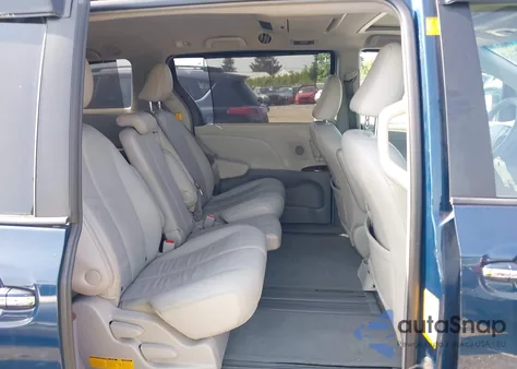 2011 Toyota Sienna Xle V6 from USA, damaged, VIN 5TDYK3DC1BS035231